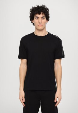 EA7 Emporio Armani: Чёрная футболка 