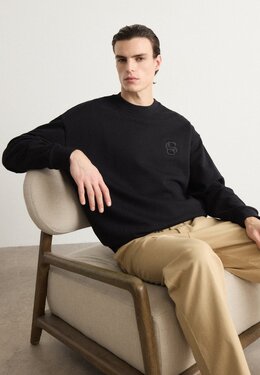 BOSS: Чёрная толстовка 
