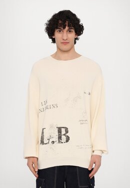 Les Benjamins: Белый свитер 