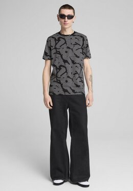 PUMA: Футболка  Essentials с принтом