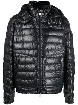 Moncler: Чёрный пуховик 