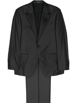 Emporio Armani: Серый костюм 