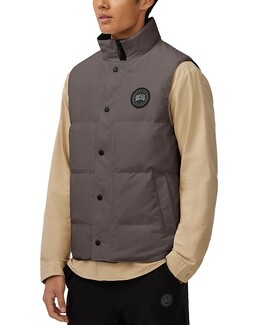 Canada Goose: Чёрный жилет  Garson