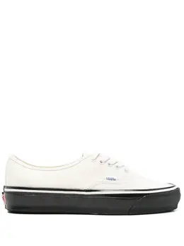 Vans: Белые кроссовки 