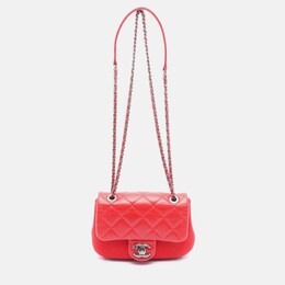 Chanel: Красная сумка 