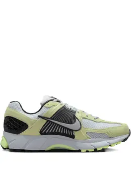 Nike: Жёлтые кроссовки  Pure Platinum