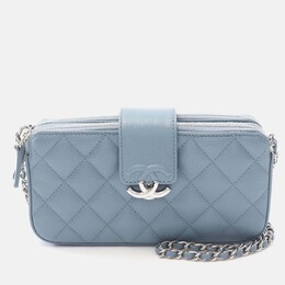 Chanel: Голубой клатч 