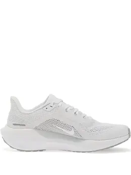 Nike: Белые кроссовки  Plus