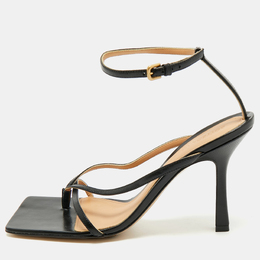 Bottega Veneta: Чёрные сандалии 