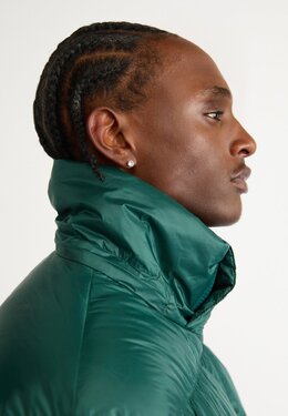 Adidas Originals: Зимний пуховик 