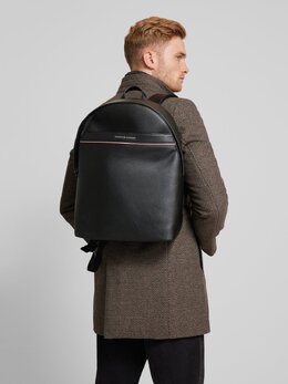 Tommy Hilfiger: Чёрный рюкзак 