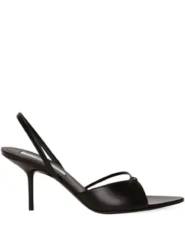 Victoria Beckham: Чёрные сандалии 