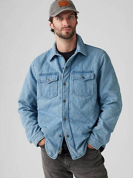 Levi's: Стёганые куртка 
