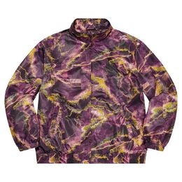 Supreme: Фиолетовая куртка 