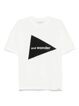 And Wander: Футболка с принтом 