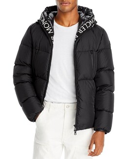 Moncler: Чёрный пуховик 