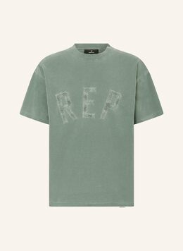 Represent: Зелёная футболка 