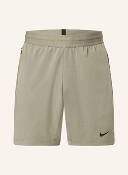 Nike: Серые шорты 