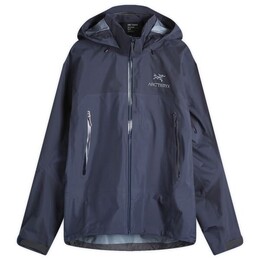 Arc'teryx: Чёрная куртка 