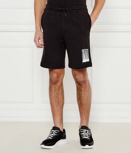 Calvin Klein Jeans: Чёрные шорты 