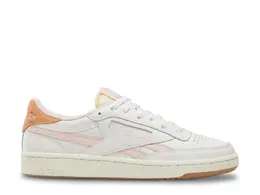Reebok: Белые кроссовки  Club C Revenge