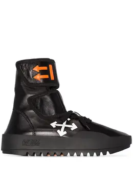 Off-White: Чёрные кроссовки  Moto