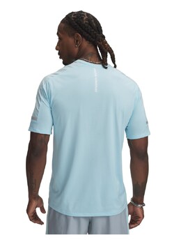 Under Armour: Светлая рубашка 