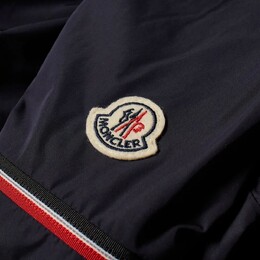 Moncler: Синяя куртка 