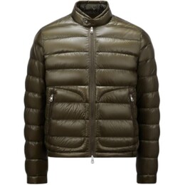 Moncler: Зелёный пуховик 