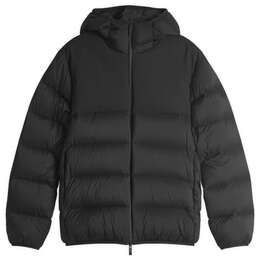 Moncler: Чёрная куртка 