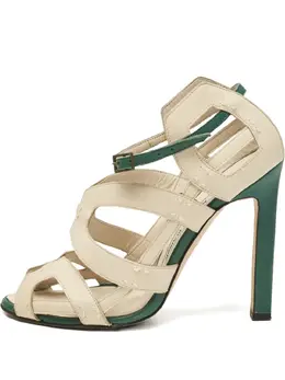 Manolo Blahnik: Белые сандалии 