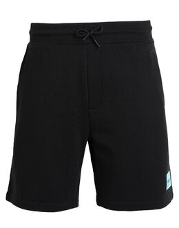Hugo Boss: Чёрные шорты 