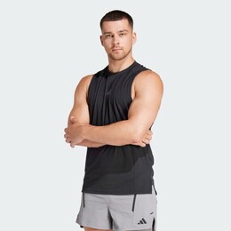 Adidas: Чёрная футболка  Training