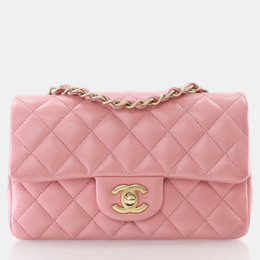 Chanel: Розовая сумка 