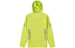Arcteryx: Зелёная куртка 