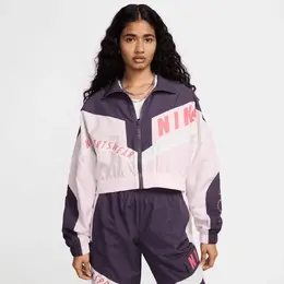 Nike: Фиолетовая куртка  Sportswear