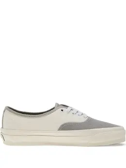Vans: Белые кроссовки  Authentic