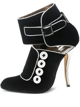Manolo Blahnik: Чёрные ботинки 