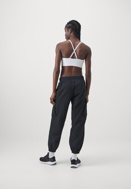 Under Armour: Чёрные брюки 
