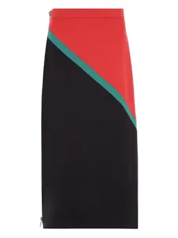 Gucci: Красная юбка 