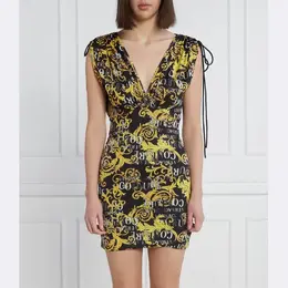 Versace: Чёрное платье 