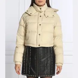 Pinko: Короткая куртка 