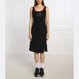 Karl Lagerfeld: Чёрное платье 