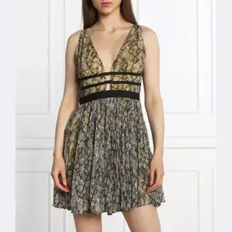Pinko: Чёрное платье 