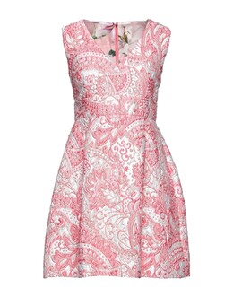 Dolce & Gabbana: Розовое платье 