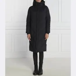 Pepe Jeans London: Чёрное пальто 