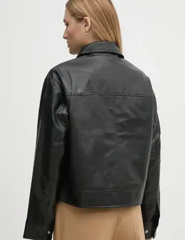 Calvin Klein Jeans: Чёрная куртка 