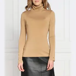 Tommy Hilfiger: Обтягивающий свитер 