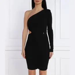 Patrizia Pepe: Чёрное платье 