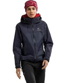Arc'teryx: Чёрная куртка 